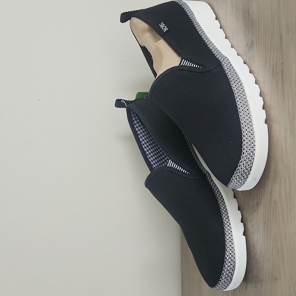 NEW Bob's by Skechers Black Flexpadrille Hi- Pleasant Harmony, Womens size 11 - Picture 3 of 13